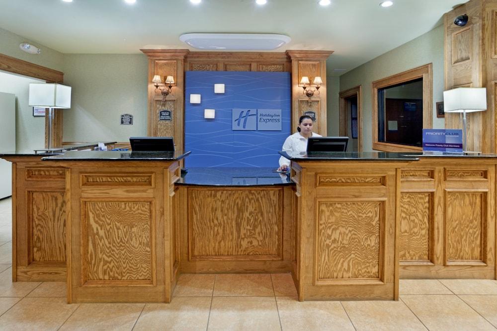 Holiday Inn Express Hotel & Suites Zapata By Ihg מראה חיצוני תמונה