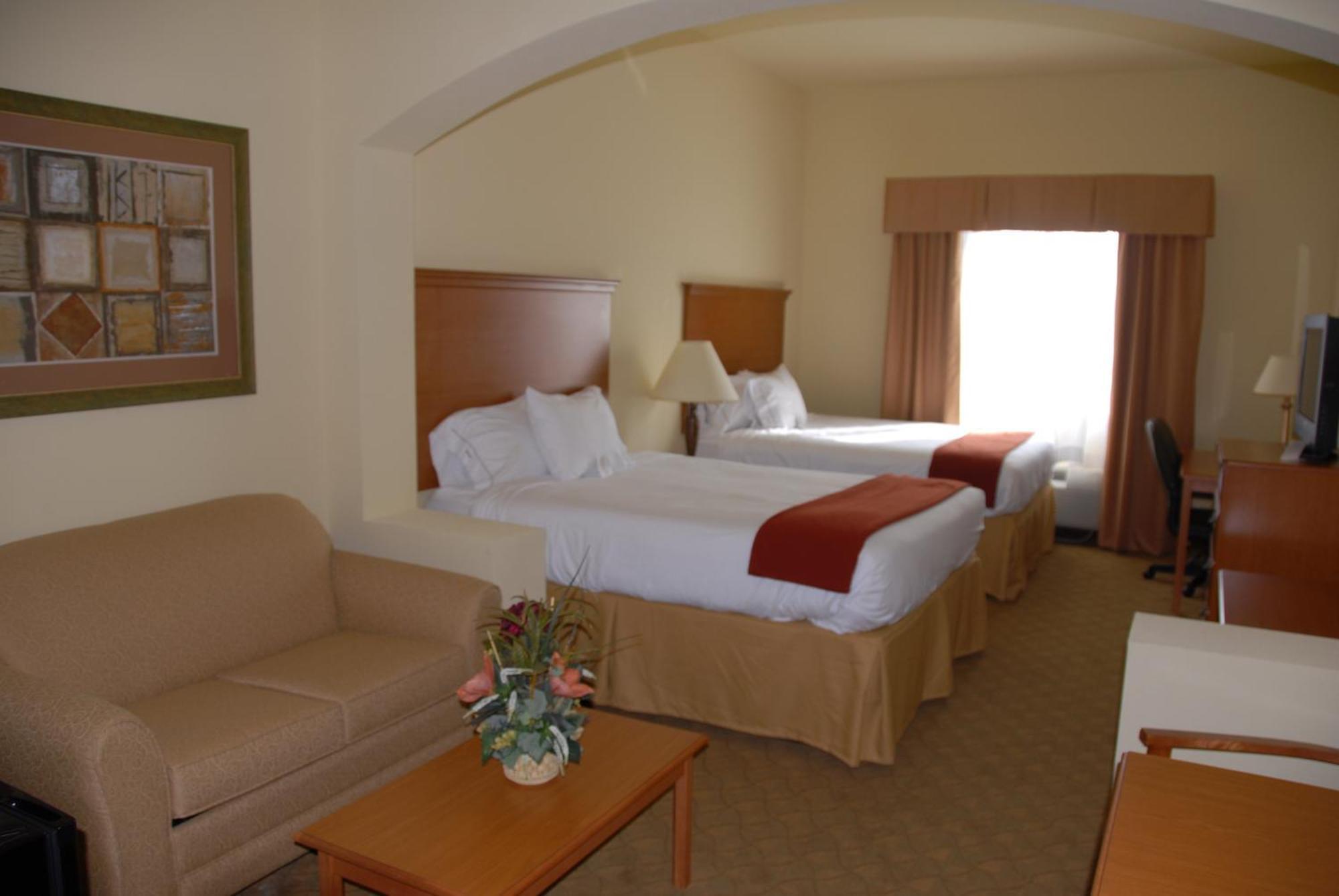 Holiday Inn Express Hotel & Suites Zapata By Ihg מראה חיצוני תמונה