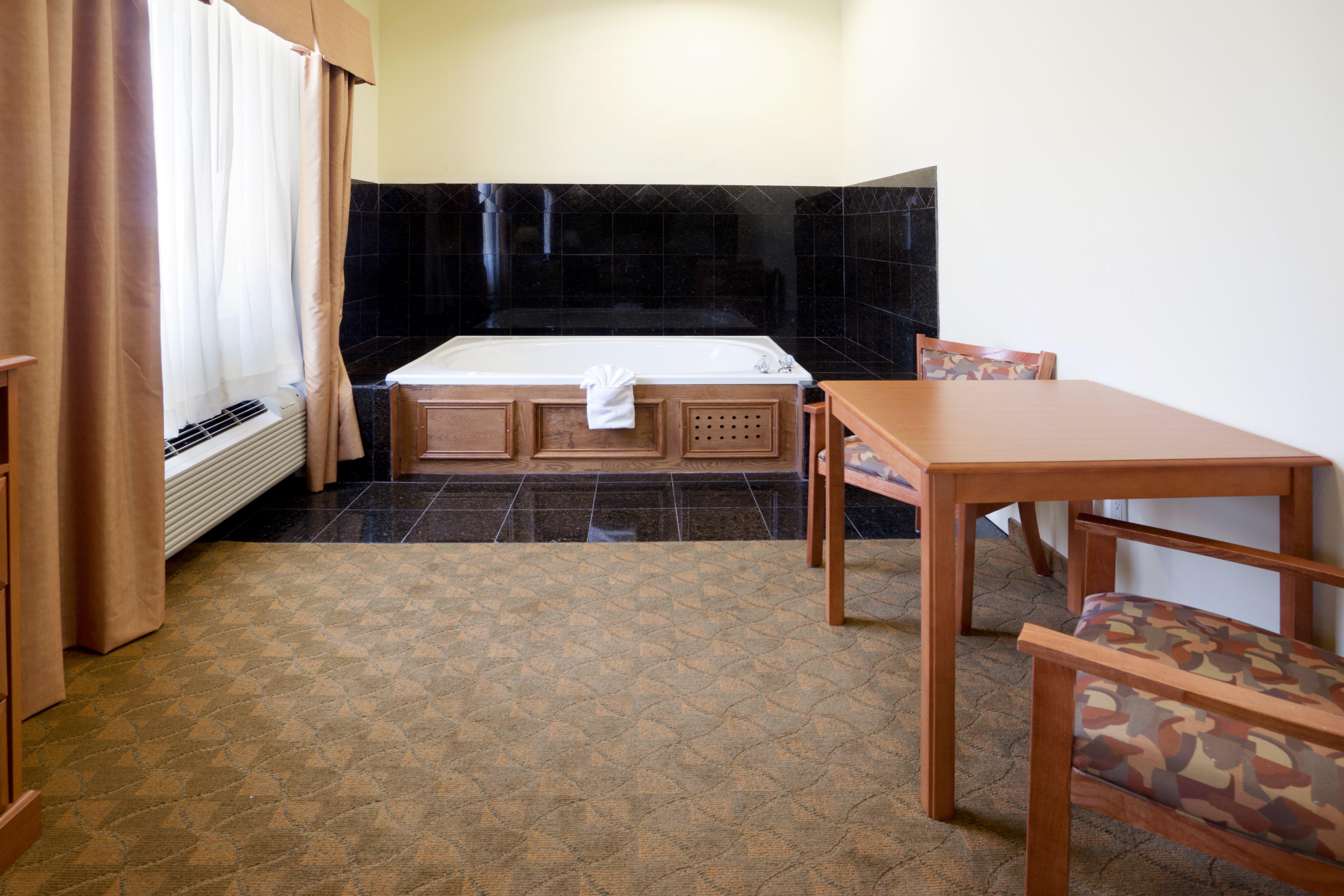 Holiday Inn Express Hotel & Suites Zapata By Ihg מראה חיצוני תמונה