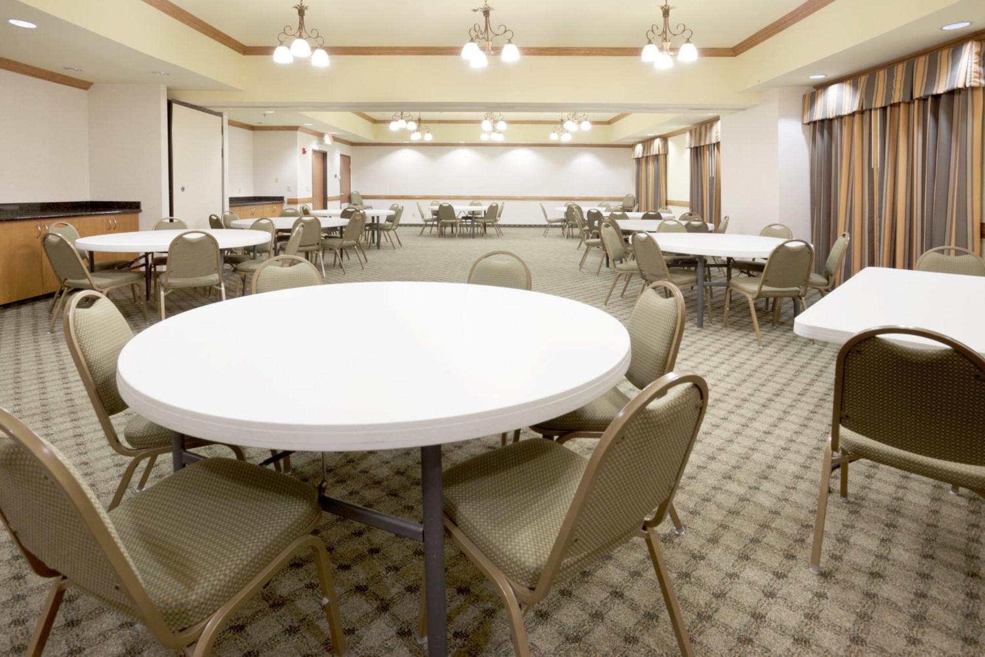 Holiday Inn Express Hotel & Suites Zapata By Ihg מראה חיצוני תמונה
