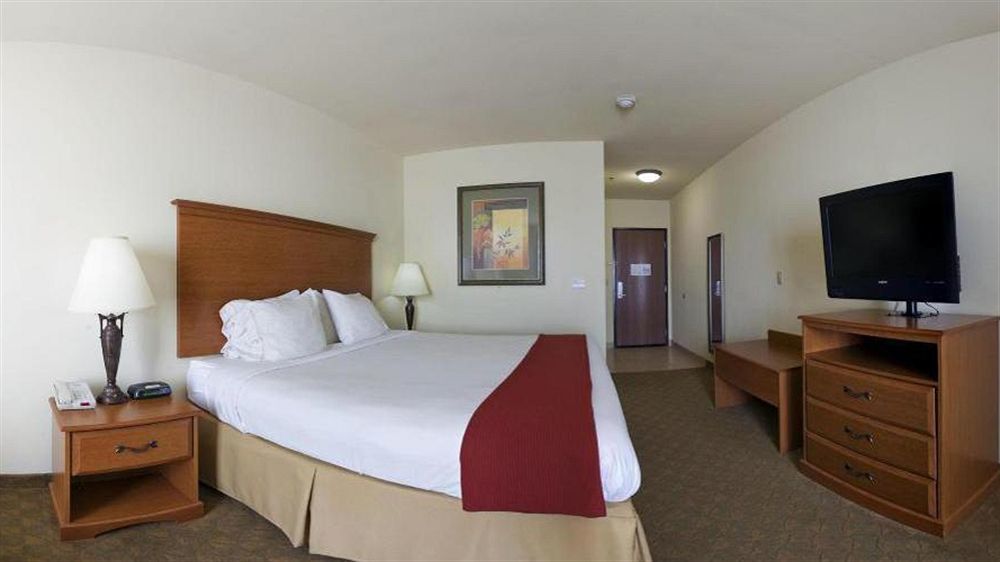 Holiday Inn Express Hotel & Suites Zapata By Ihg מראה חיצוני תמונה