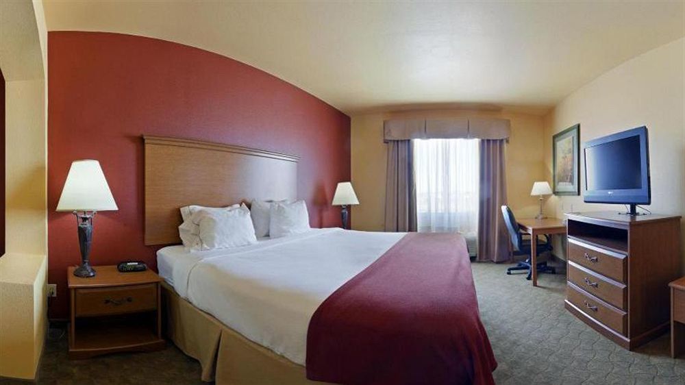 Holiday Inn Express Hotel & Suites Zapata By Ihg מראה חיצוני תמונה