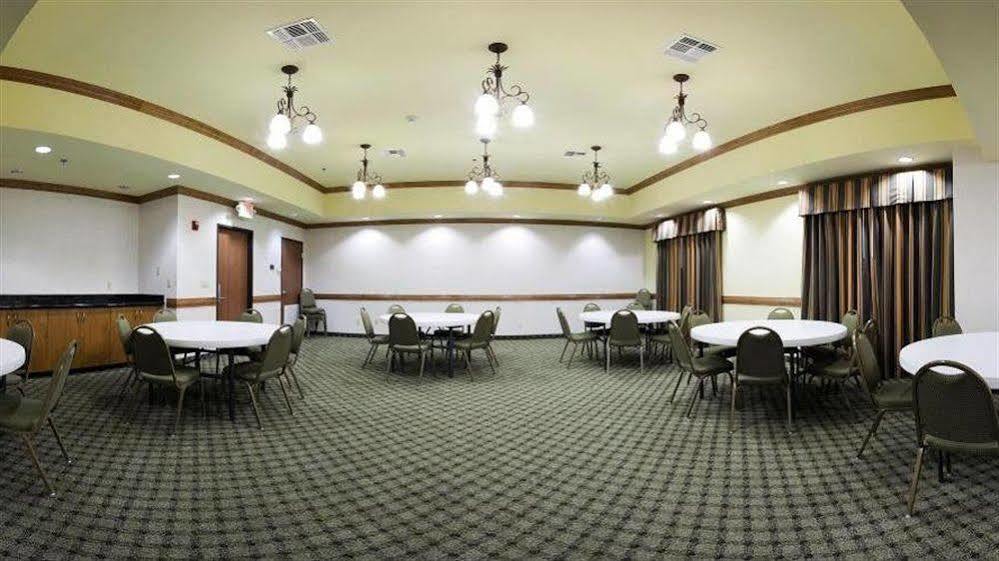 Holiday Inn Express Hotel & Suites Zapata By Ihg מראה חיצוני תמונה